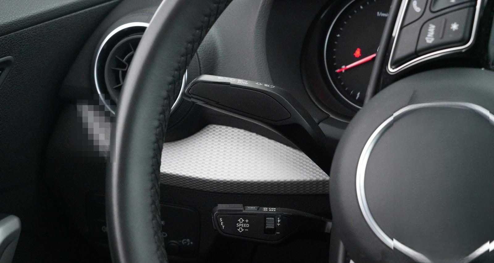 Audi Q2 ADVANCED 35TDI S-TRONIC SCHECKHEFTGEPFLEGT foto 16