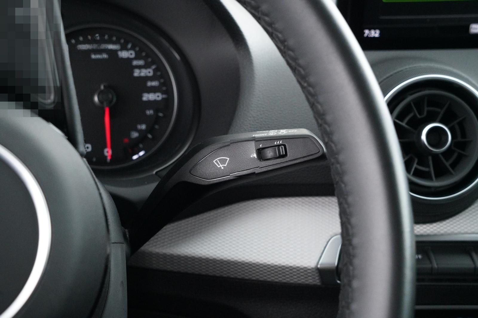 Audi Q2 ADVANCED 35TDI S-TRONIC SCHECKHEFTGEPFLEGT foto 17