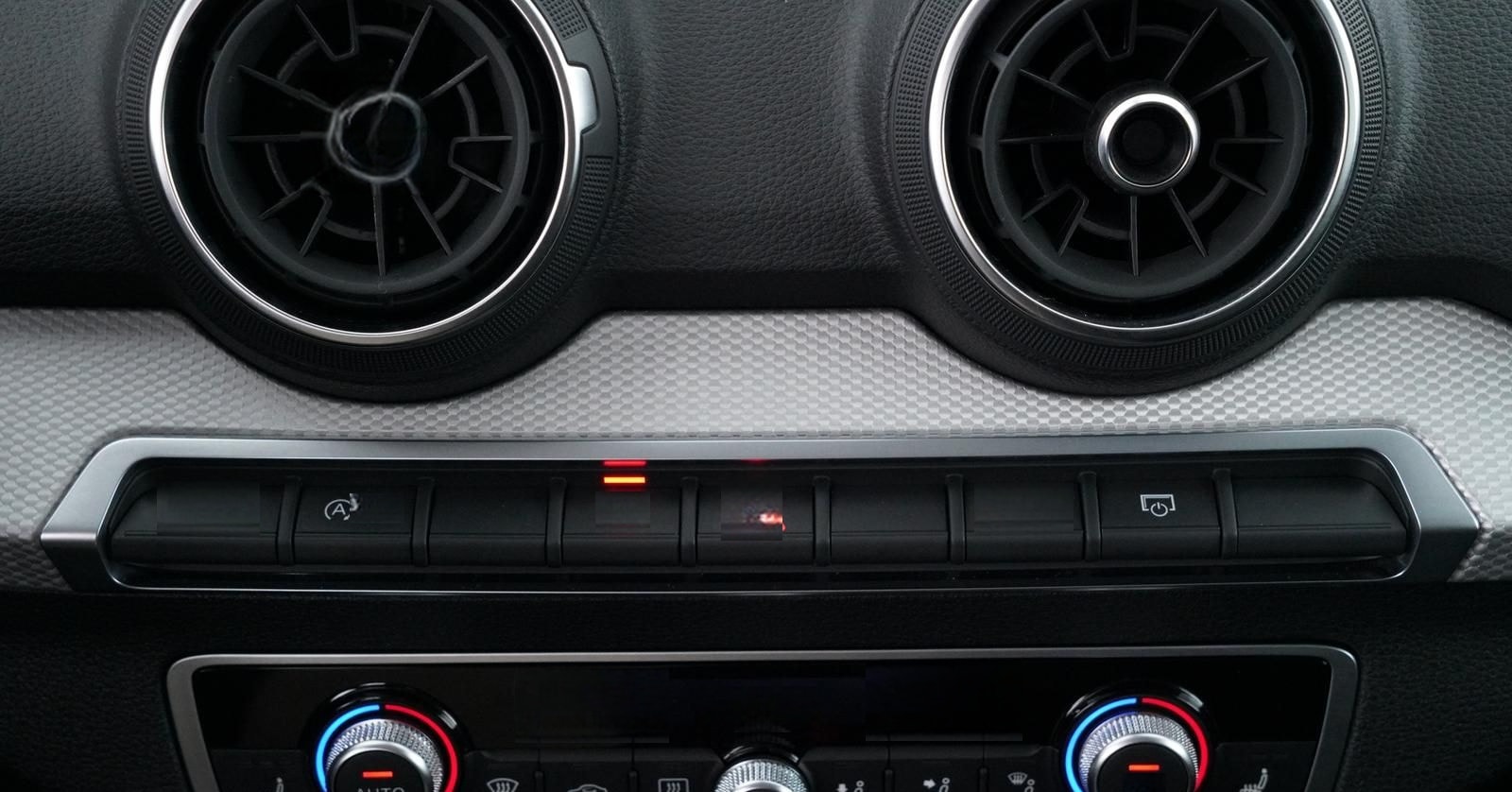 Audi Q2 ADVANCED 35TDI S-TRONIC SCHECKHEFTGEPFLEGT foto 25