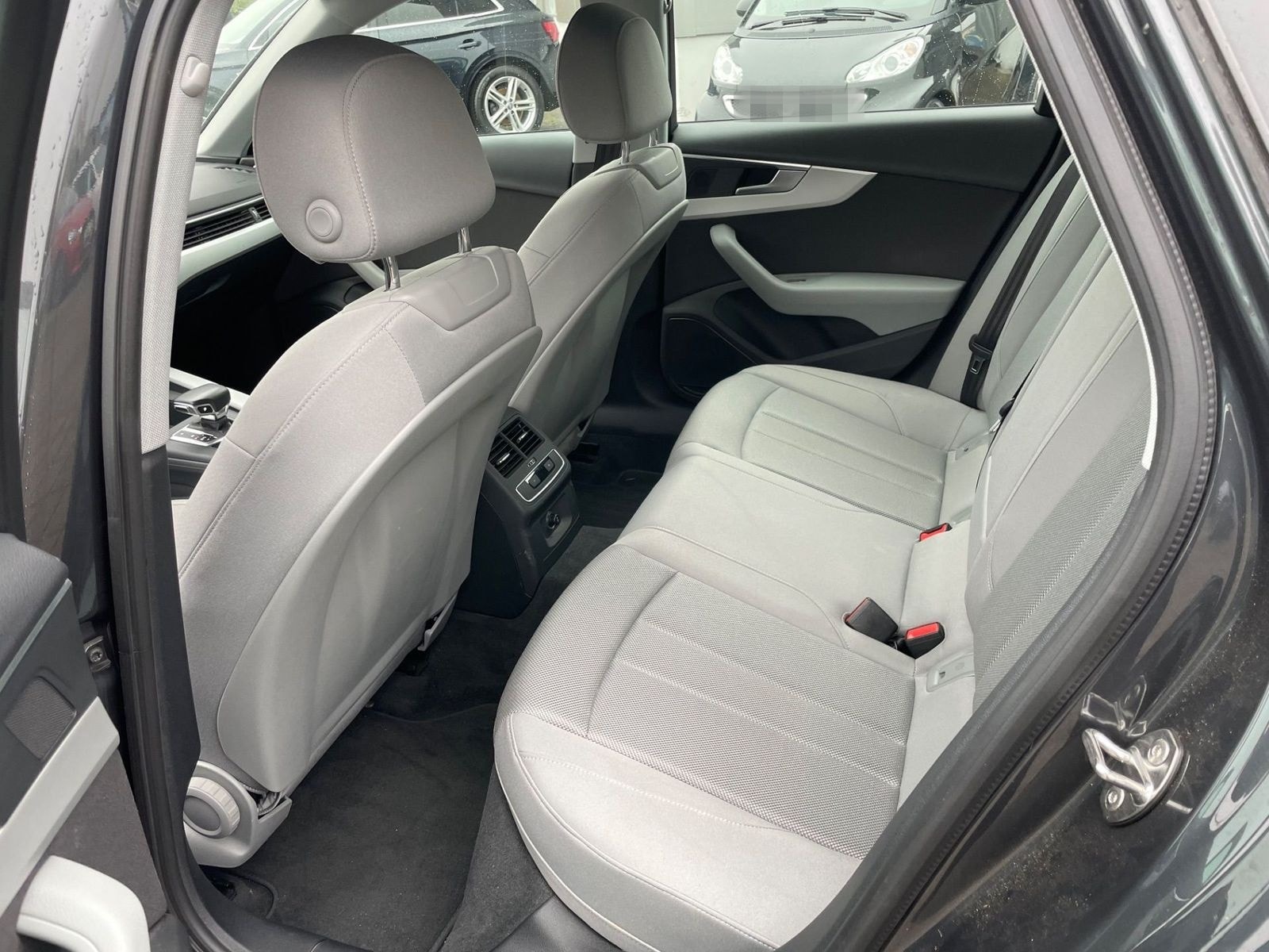 Audi A4 35 TFSI advanced foto 12