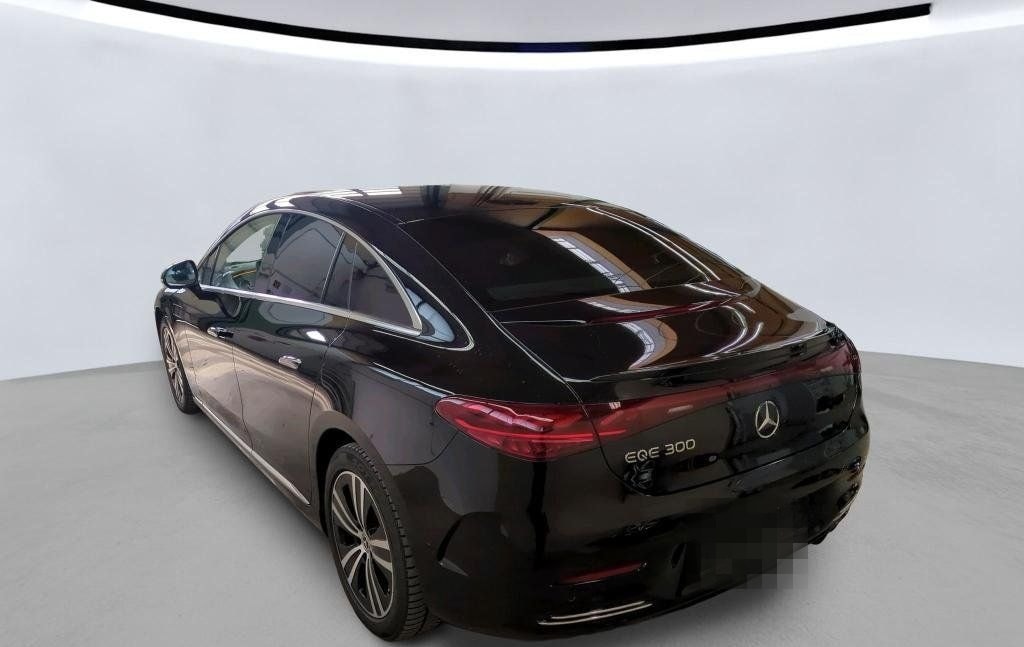Mercedes-Benz EQE 300 89kWh AMG Line Airmatic Burmester 360° foto 7