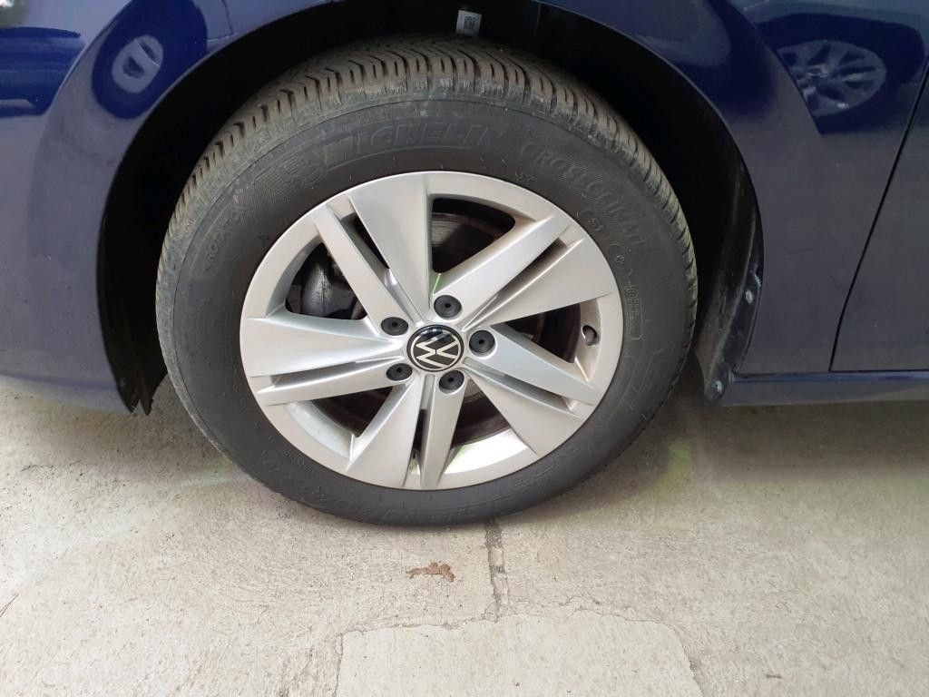 Volkswagen Golf VIII Lim. Life 2.0TDI foto 7