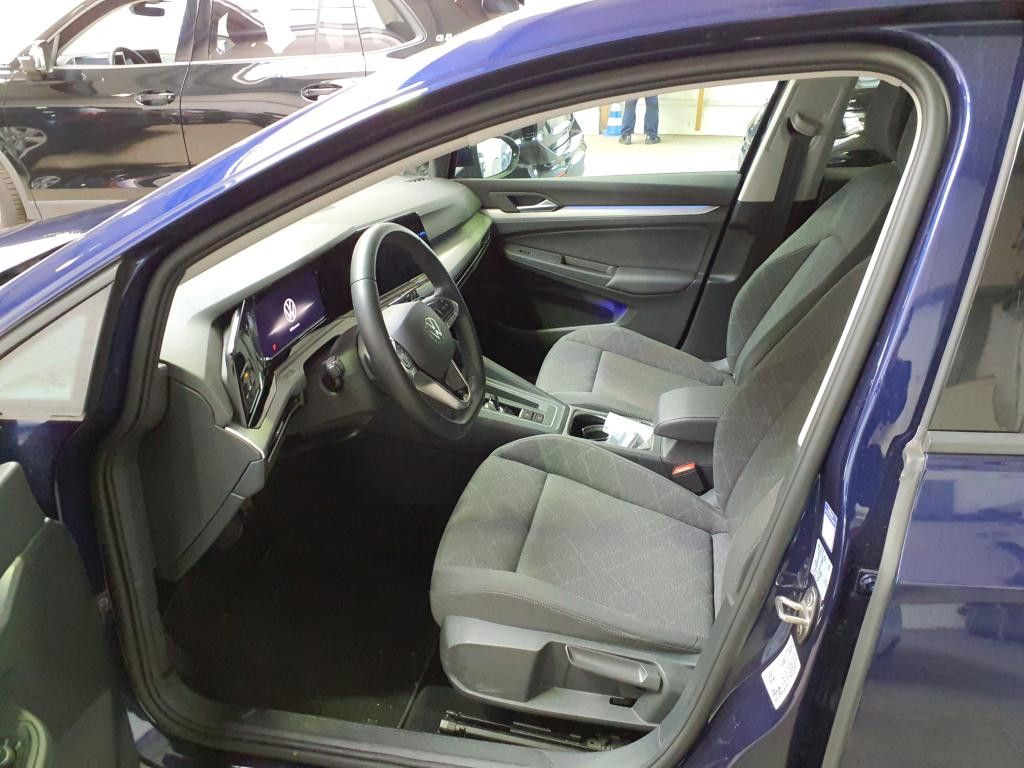 Volkswagen Golf VIII Lim. Life 2.0TDI foto 8