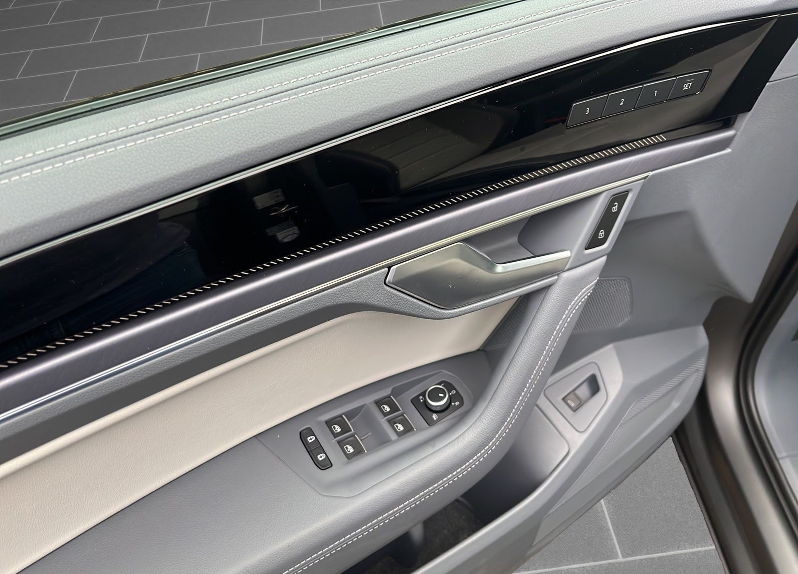 Volkswagen Touareg R-Line 3.0 l V6 TDI 4MOTION / LED / Clim foto 13