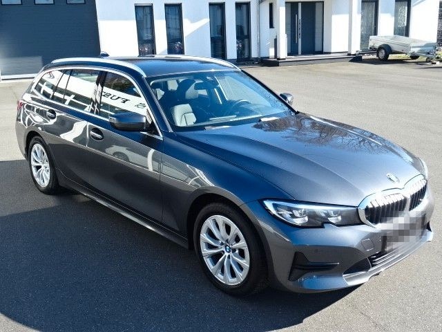 BMW 318d Touring,LEDER,NAVI,LED,AUTOM,PDC,AHK,1HAND foto 8