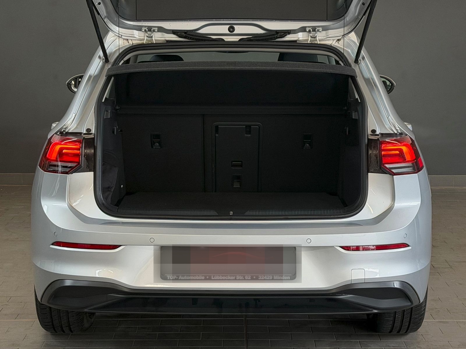 Volkswagen Golf 2.0 TDI Life/KAMERA/PDC/LED/ACC/NAVI/1.Hand foto 10