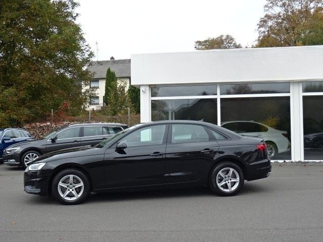 Audi A4 Limousine 2.0TDI,LEDER,NAV,LED,AUTOM,ACC,1HAN