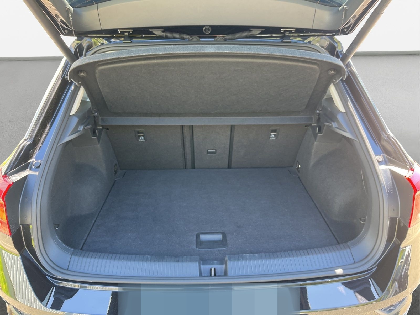 Volkswagen T-Roc Style 1.5 l TSI R-Line+Pano+LED+Kamera+ACC foto 12