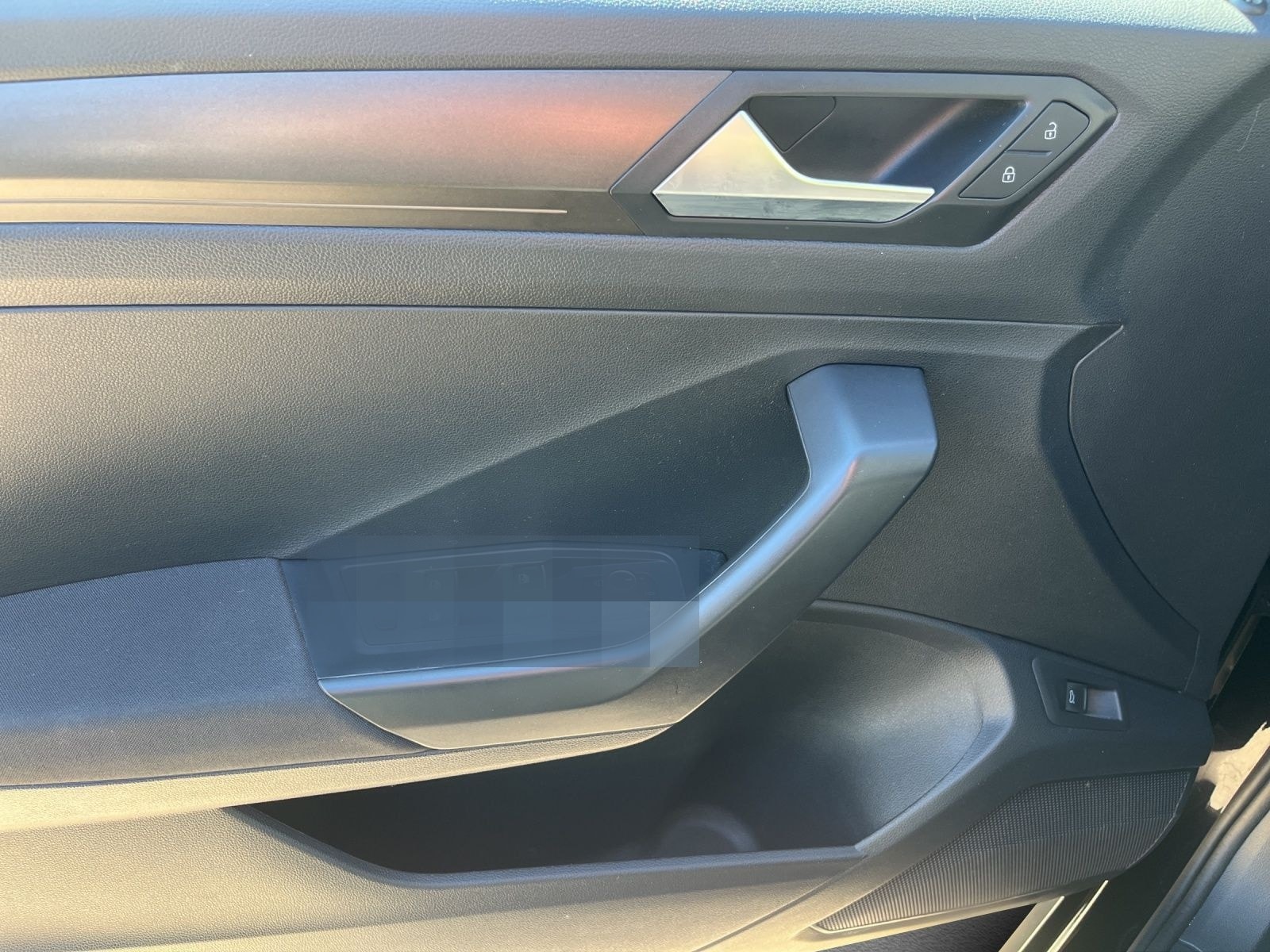 Volkswagen T-Roc Style 1.5 l TSI R-Line+Pano+LED+Kamera+ACC foto 13