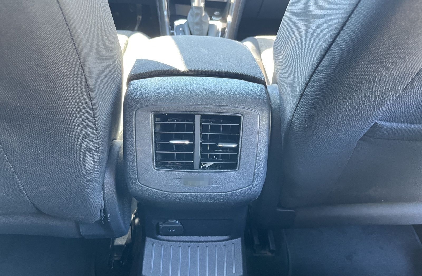 Volkswagen T-Roc Style 1.5 l TSI R-Line+Pano+LED+Kamera+ACC foto 17