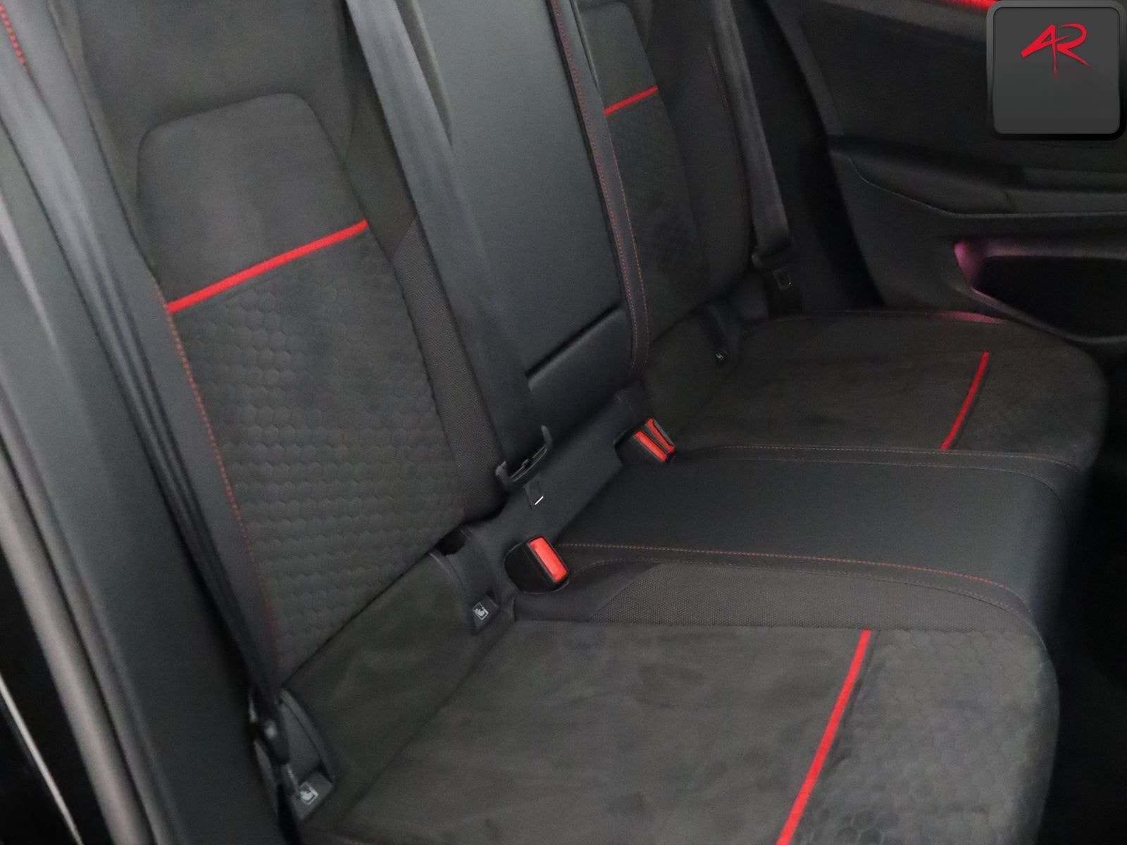 Volkswagen Golf VIII GTI CLUBSPORT MATRIX,HARMAN/K,KEYLESS foto 12