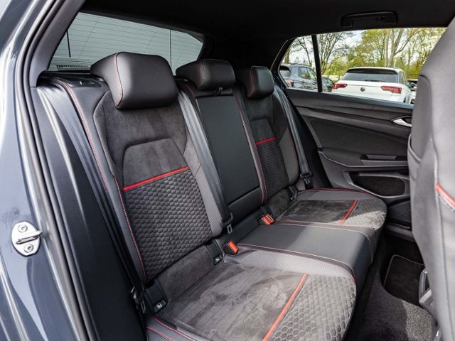 Volkswagen Golf VIII GTI Clubsport 2.0 TSI DSG *MATRIX*NAV* foto 21