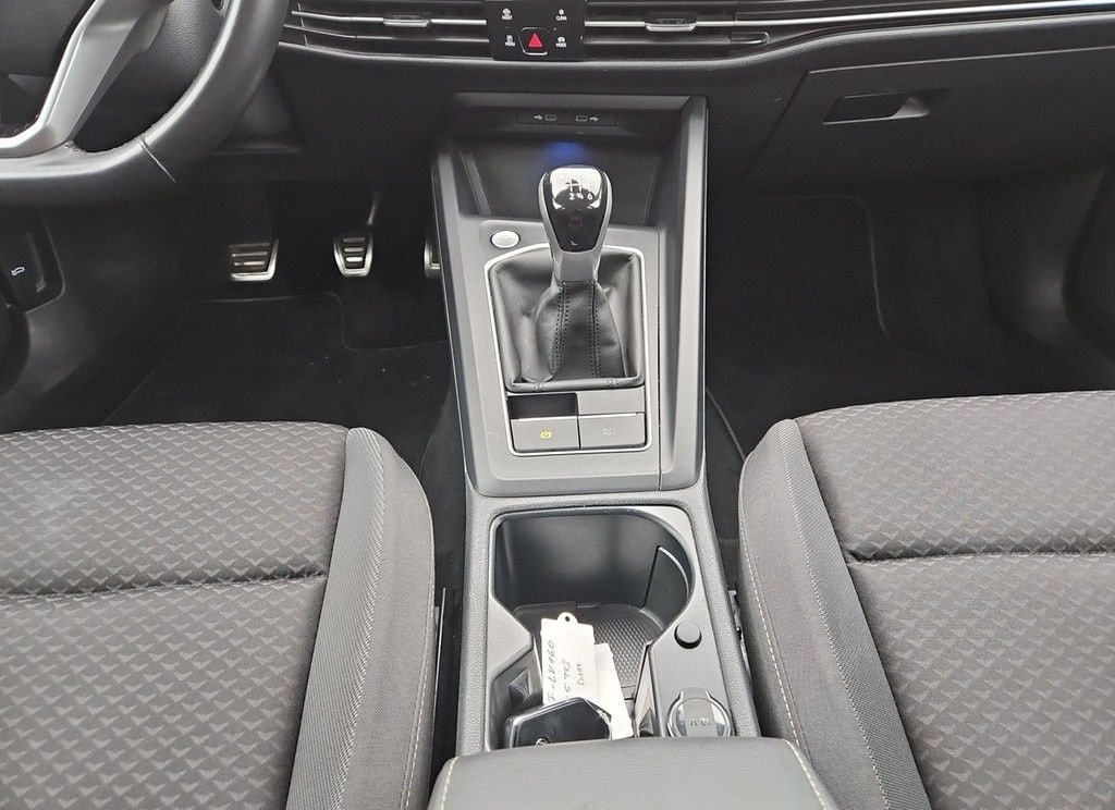 Volkswagen Golf VIII Lim. 1.5 TSI Active *LED*Kamera*ACC* foto 9