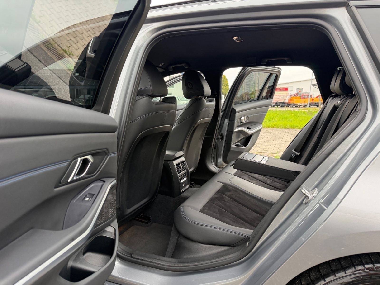 BMW 320 3 Touring 320 d M Sport 1.HD LED 19" foto 11