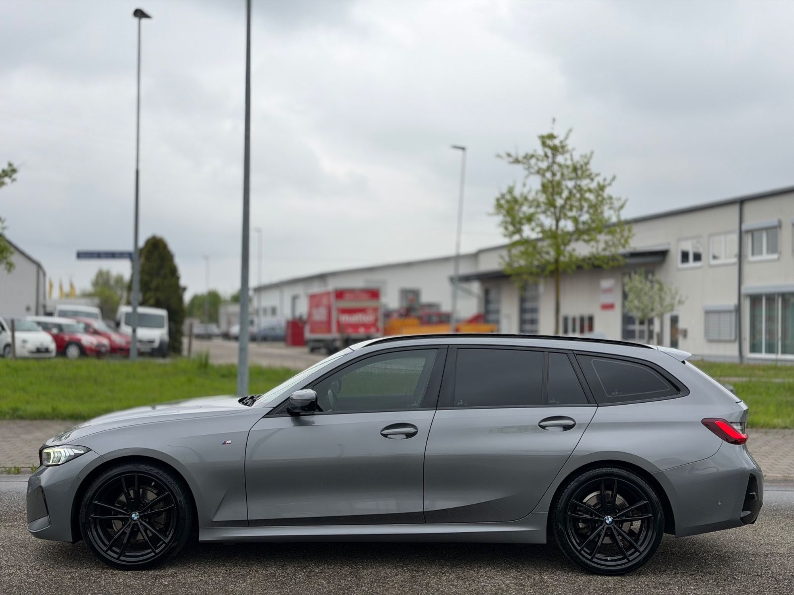 BMW 320 3 Touring 320 d M Sport 1.HD LED 19" foto 3