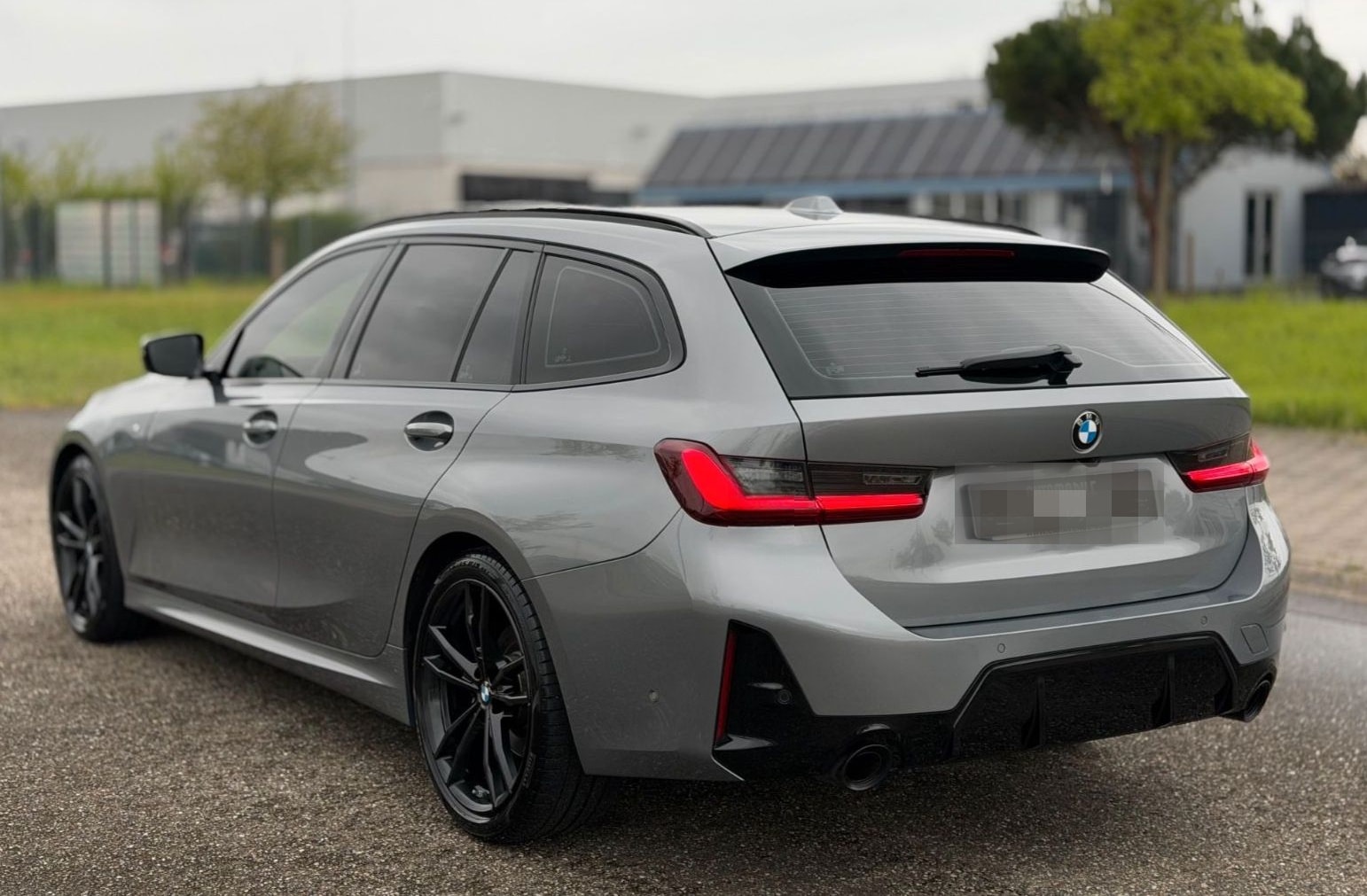 BMW 320 3 Touring 320 d M Sport 1.HD LED 19" foto 4