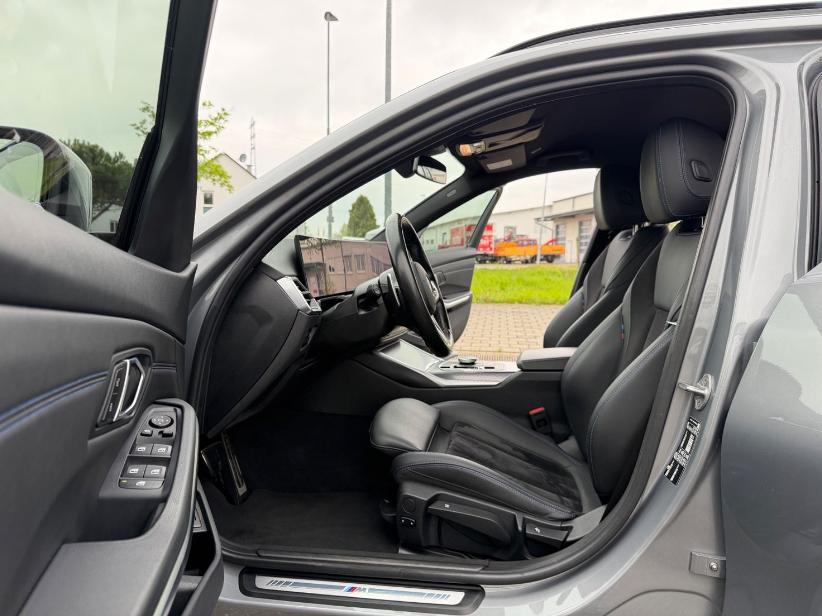 BMW 320 3 Touring 320 d M Sport 1.HD LED 19" foto 10