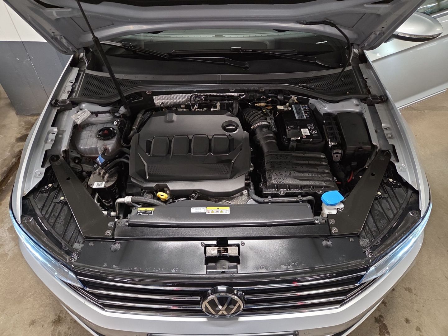 Volkswagen Passat Variant 2.0 TDI Business Navi Pro Ergo-Si foto 14