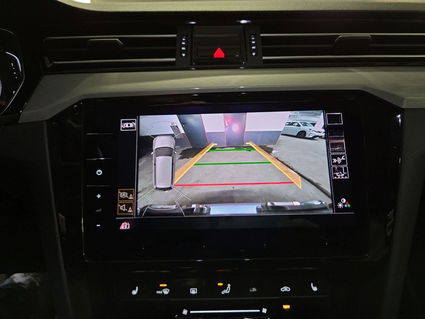 Volkswagen Passat Variant 2.0 TDI Business Navi Pro Ergo-Si foto 23