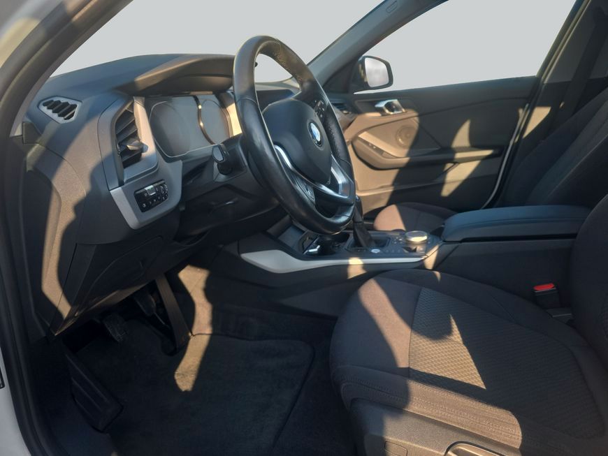 BMW 118i Advantage PDC* SHZ* Klimaautomatik* foto 11