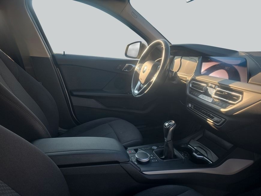 BMW 118i Advantage PDC* SHZ* Klimaautomatik* foto 17