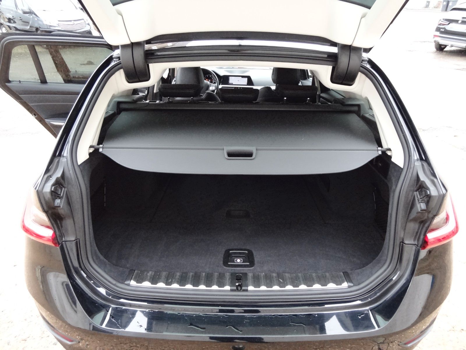 BMW 320d xDrive/Laser/HUD/Leder/Navi/AHK/ACC/LED/ foto 19