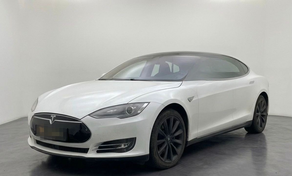 Tesla 85+Batterie NEU+Pano+7Sitzer+FreeCharging