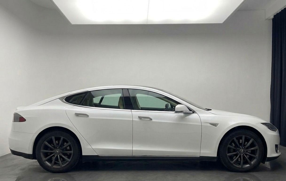 Tesla 85+Batterie NEU+Pano+7Sitzer+FreeCharging foto 6