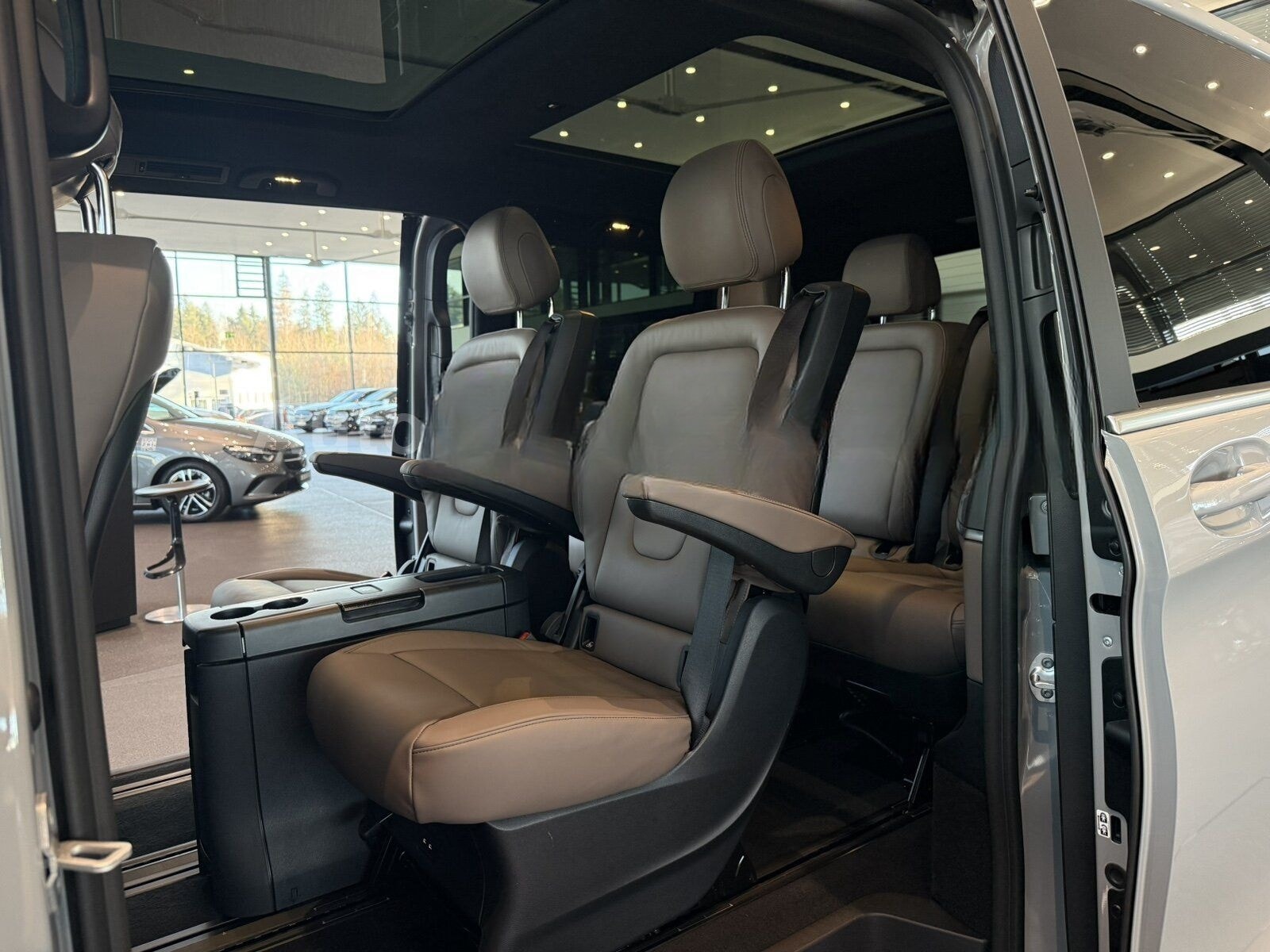 Mercedes-Benz V300 d EXCLUSIVE Lang AMG*AIRMATIC*PANO*STHZ*360 foto 17