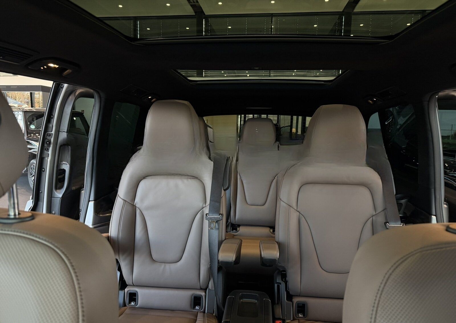 Mercedes-Benz V300 d EXCLUSIVE Lang AMG*AIRMATIC*PANO*STHZ*360 foto 18