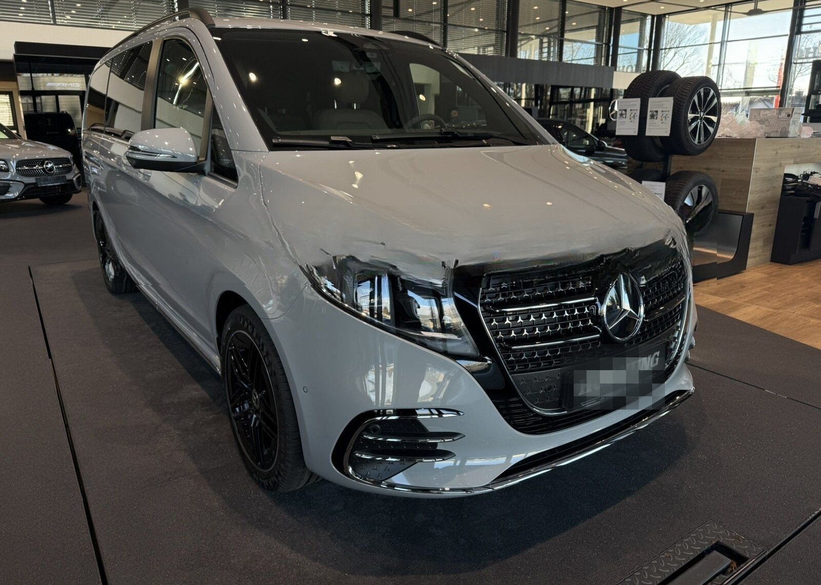 Mercedes-Benz V300 d EXCLUSIVE Lang AMG*AIRMATIC*PANO*STHZ*360 foto 4