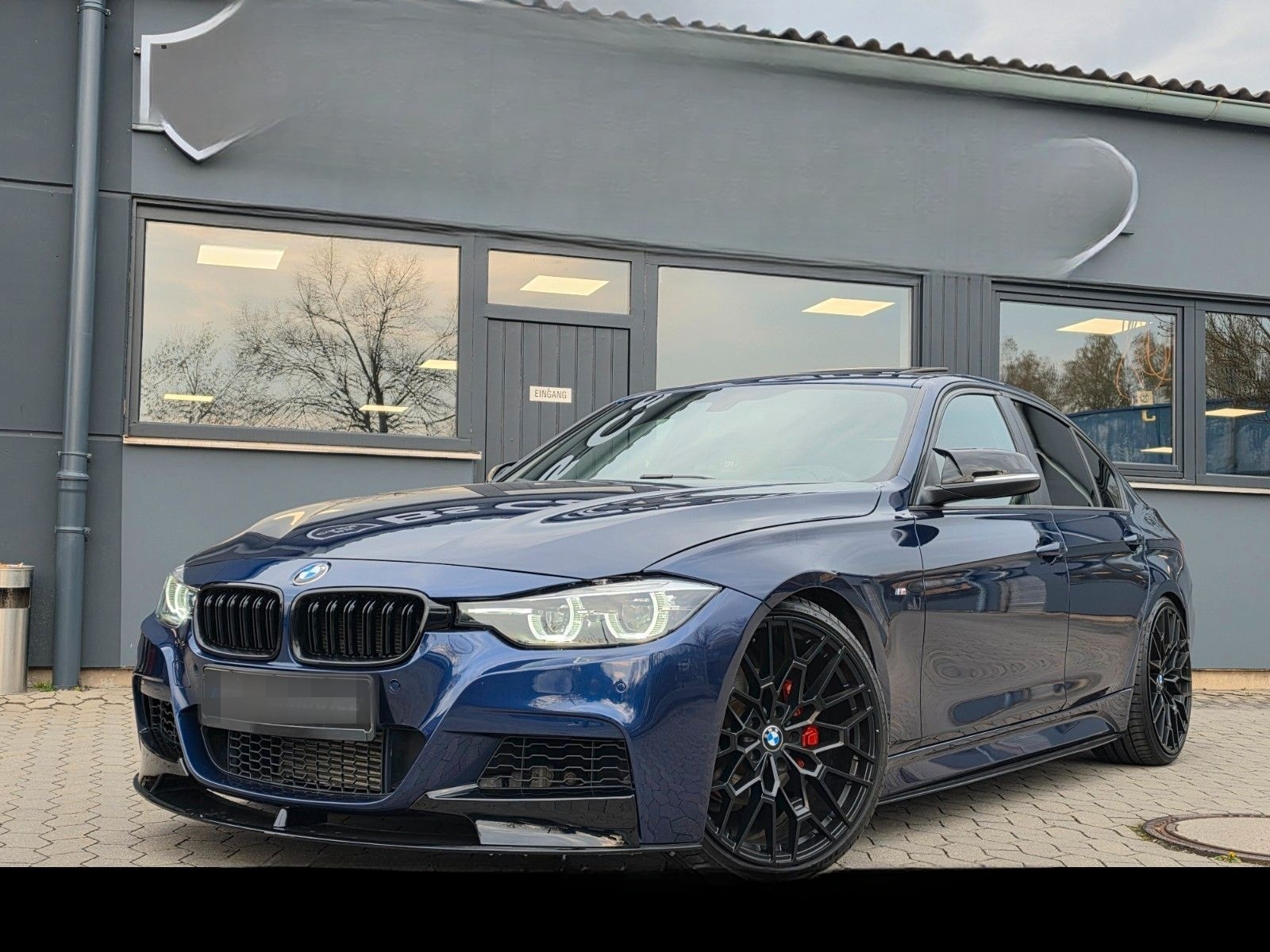 BMW 320i xDrive M Sport*Carbon*LED*Alcantara Dachhim foto 1