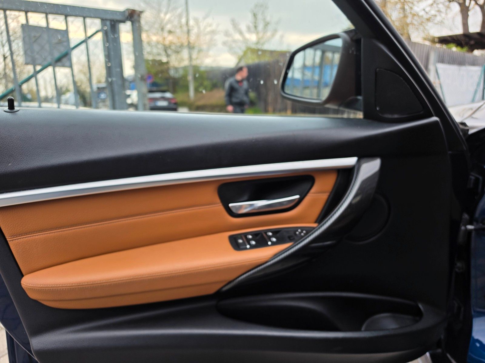 BMW 320i xDrive M Sport*Carbon*LED*Alcantara Dachhim foto 12