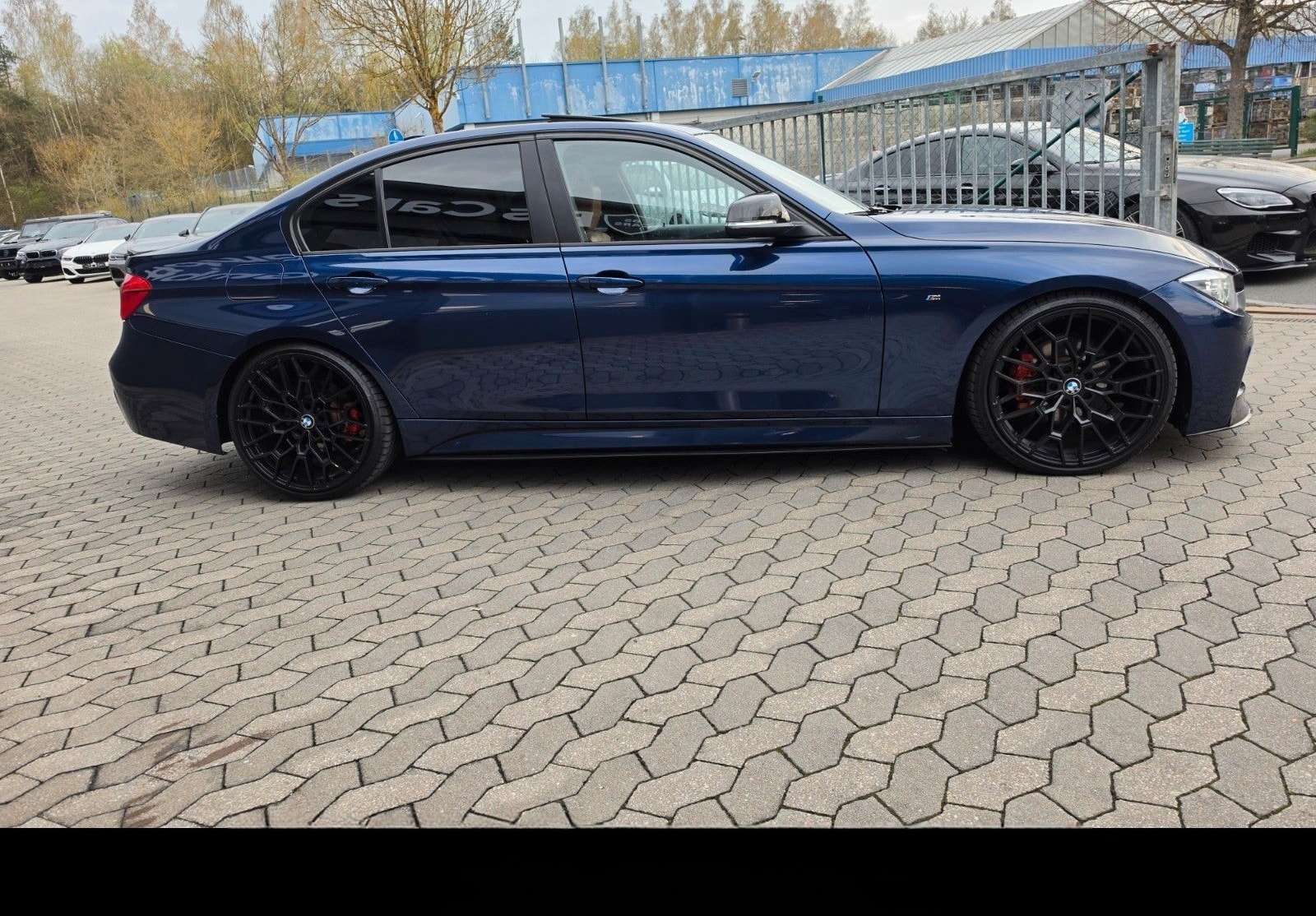 BMW 320i xDrive M Sport*Carbon*LED*Alcantara Dachhim foto 7