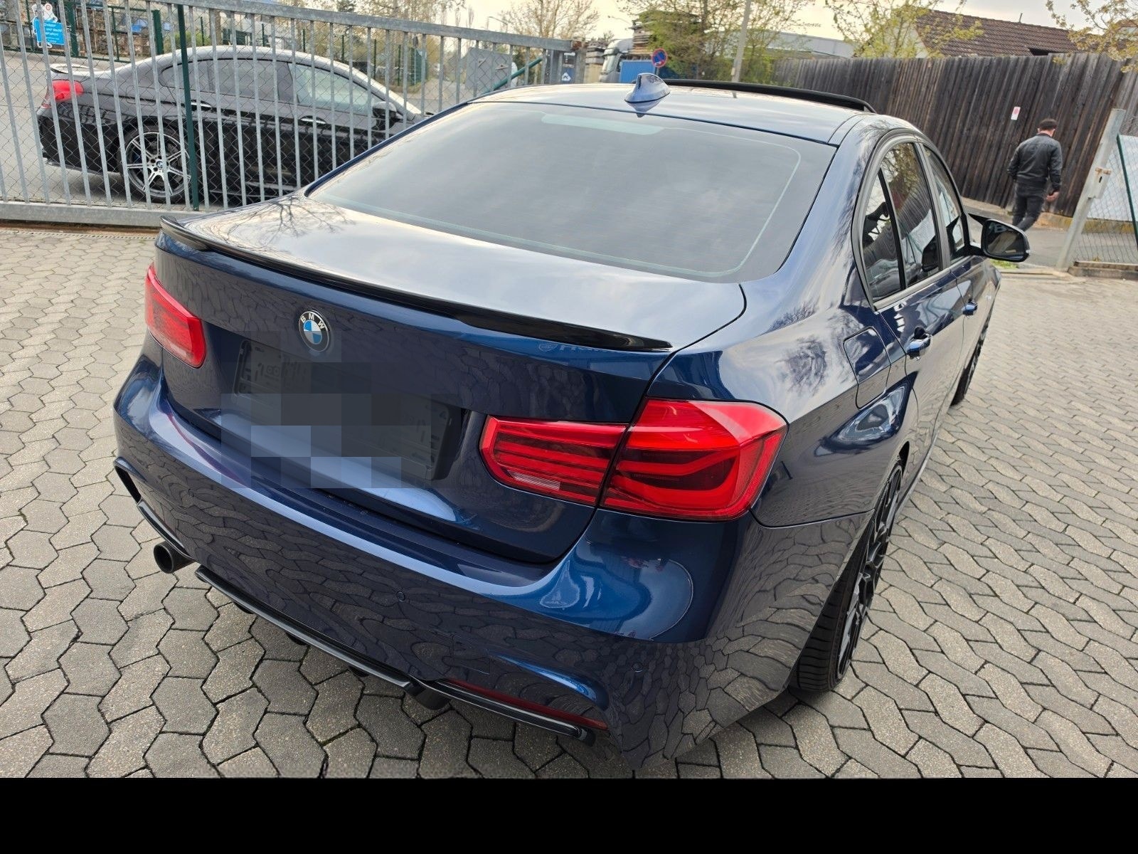 BMW 320i xDrive M Sport*Carbon*LED*Alcantara Dachhim foto 8