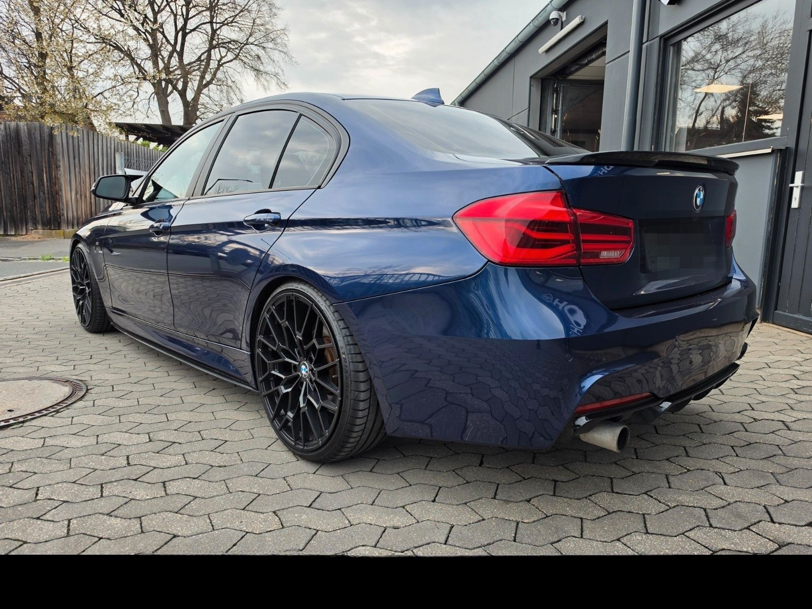 BMW 320i xDrive M Sport*Carbon*LED*Alcantara Dachhim foto 10