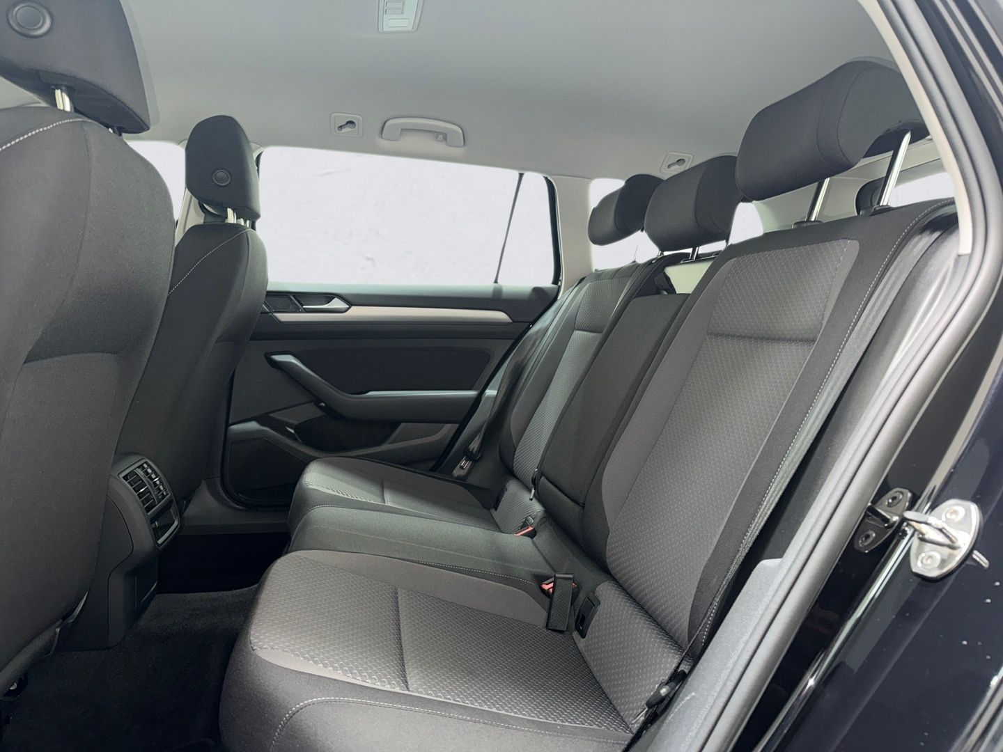 Volkswagen Passat Variant 2.0 TDI DSG NAVIGATION KAMERA SHZ foto 11