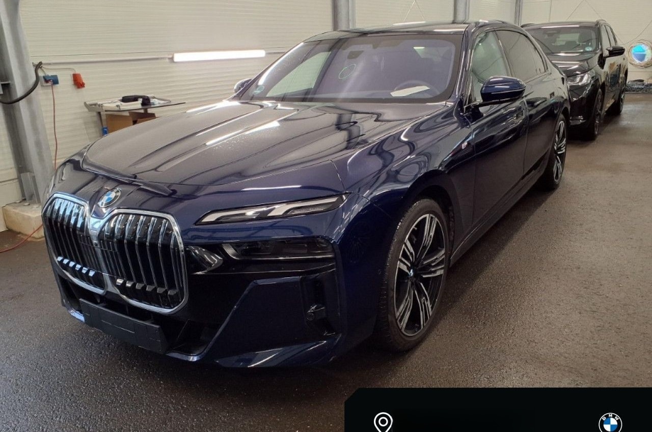 BMW 740d xDr M SPORT SkyLounge,StHzg,360°,DAPro,HUD foto 1