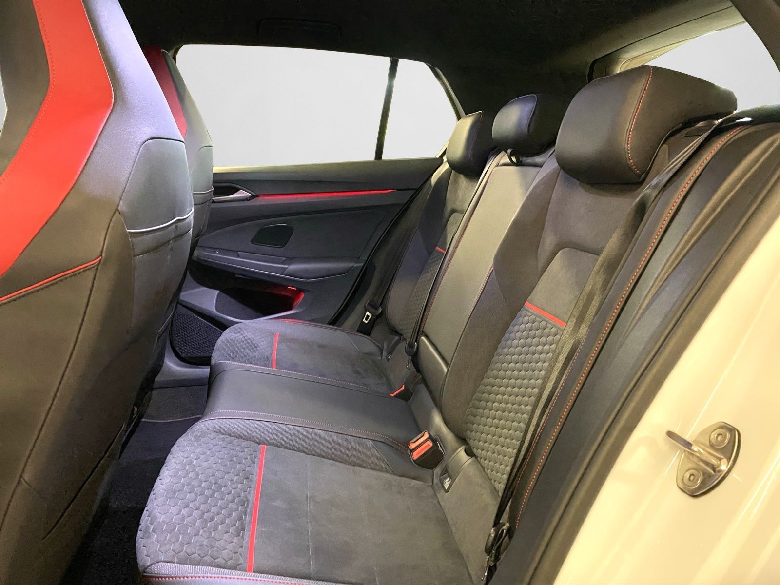 Volkswagen Golf VIII GTI Clubsport 2.0 TSI DSG, Navi, Sitzh foto 14