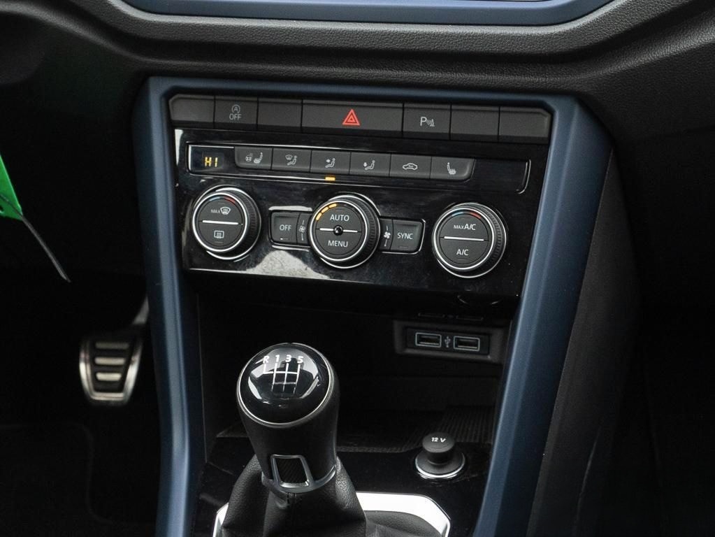 Volkswagen T-Roc 1.5 TSI ACT United OPF AHK ACC NAVI Active foto 8