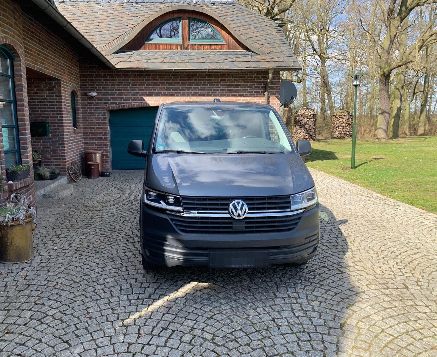 Volkswagen T6.1 Transporter 4 MOTION/LED/NAVI/ACC/DSG/AHK foto 2