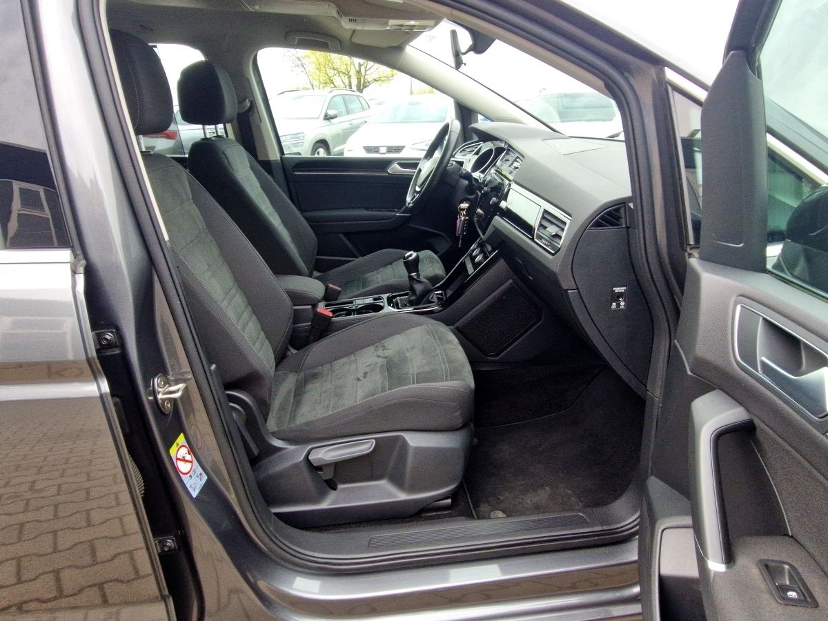 Volkswagen Touran 1.4 TSI Highline LED Navi AHK Klimaautoma foto 8
