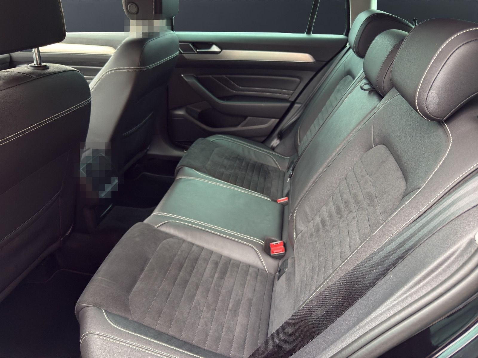 Volkswagen Passat Variant 2.0 TDI Elegance foto 12