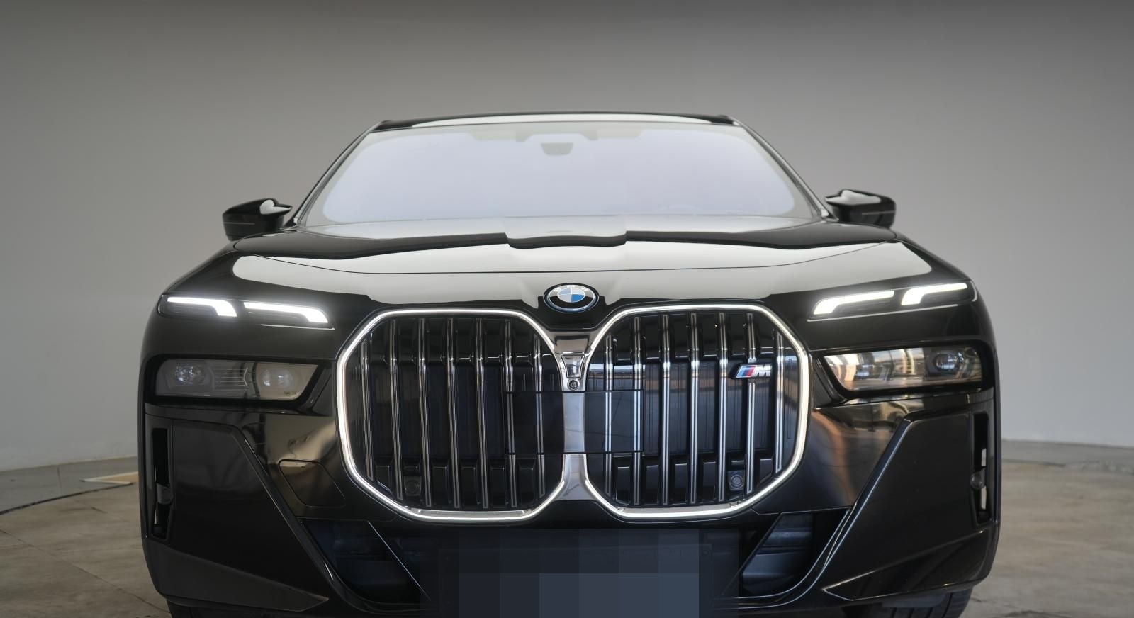 BMW i7 M70 xDrive TheatreScreen/SkyLounge/HUD/B&W/Li foto 2