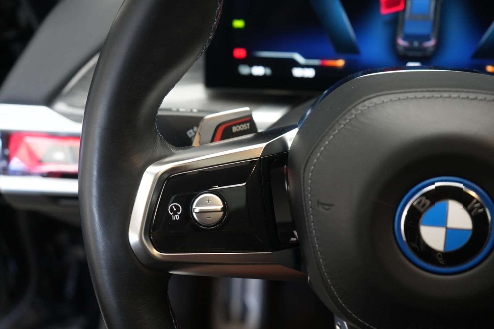 BMW i7 M70 xDrive TheatreScreen/SkyLounge/HUD/B&W/Li foto 24