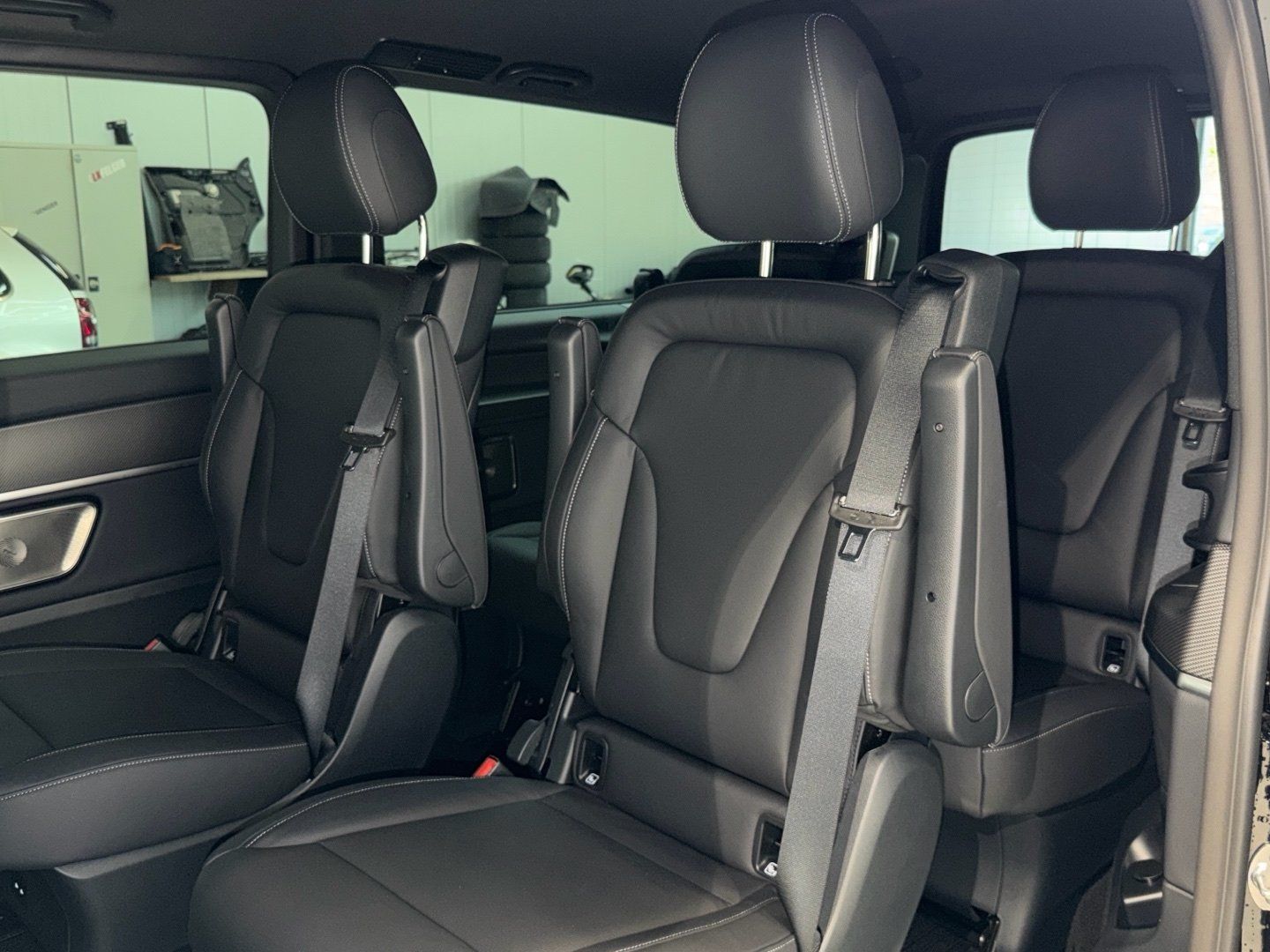 Mercedes-Benz V 300 d 4MATIC AVANTGARDE Extralang AMG Distr. foto 14