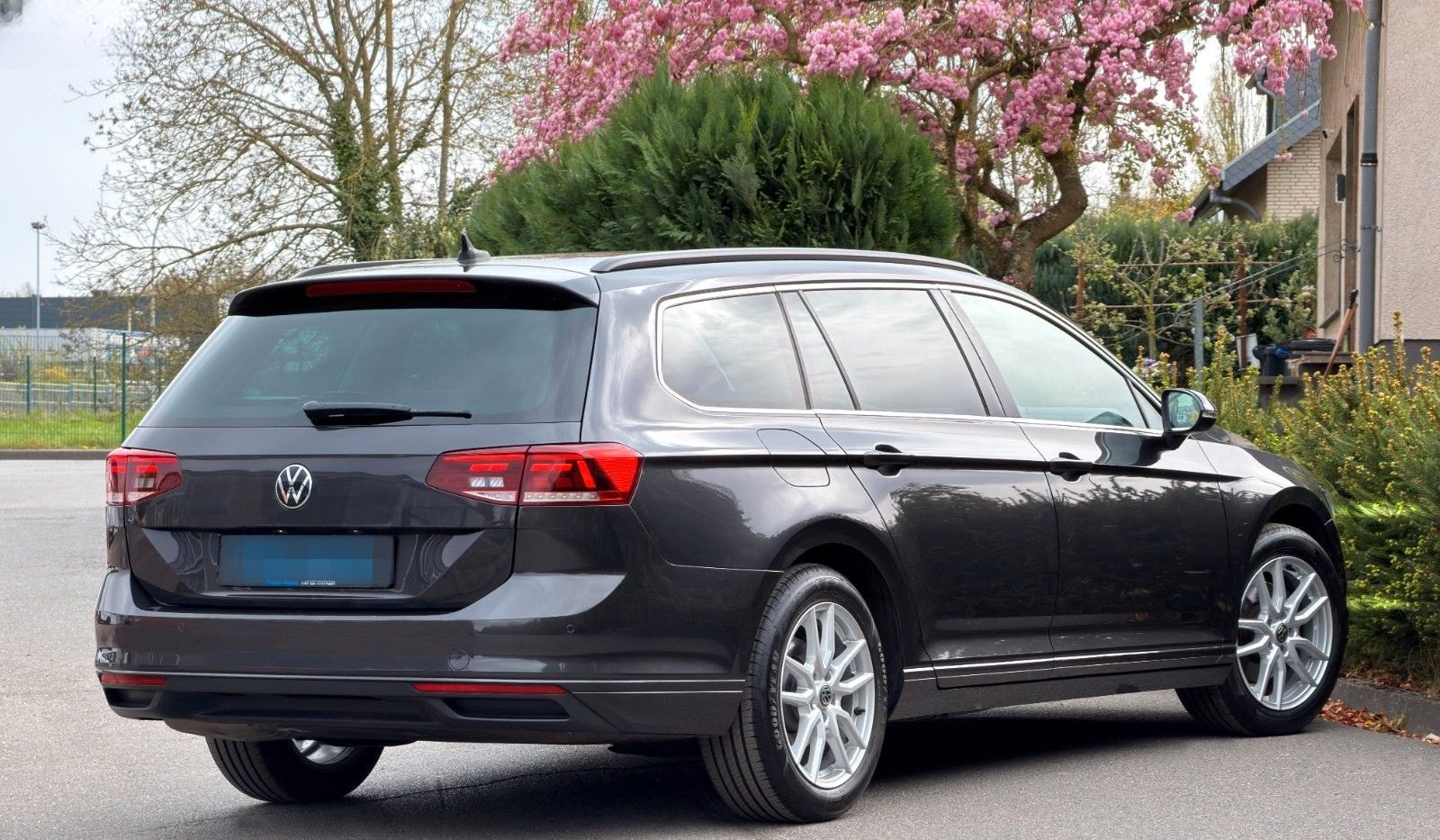 Volkswagen Passat Variant Business ACC AHK foto 3