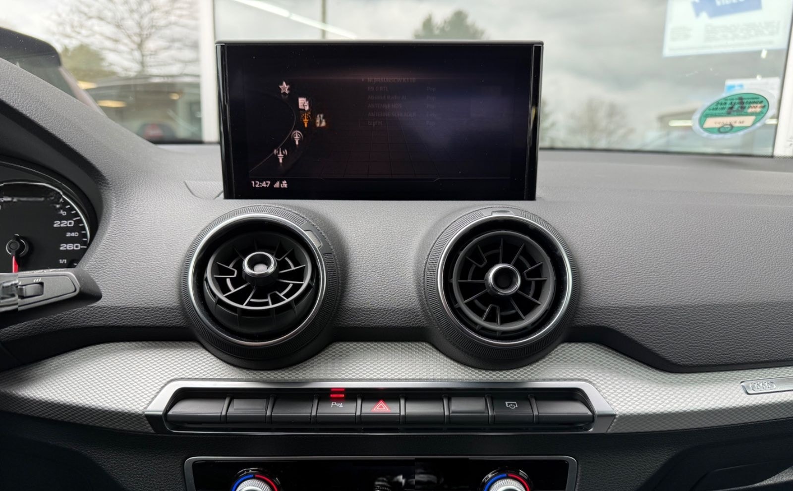 Audi Q2*30TFSI*Navi*Kamera*Sitzh*Alu*Tempo* foto 20