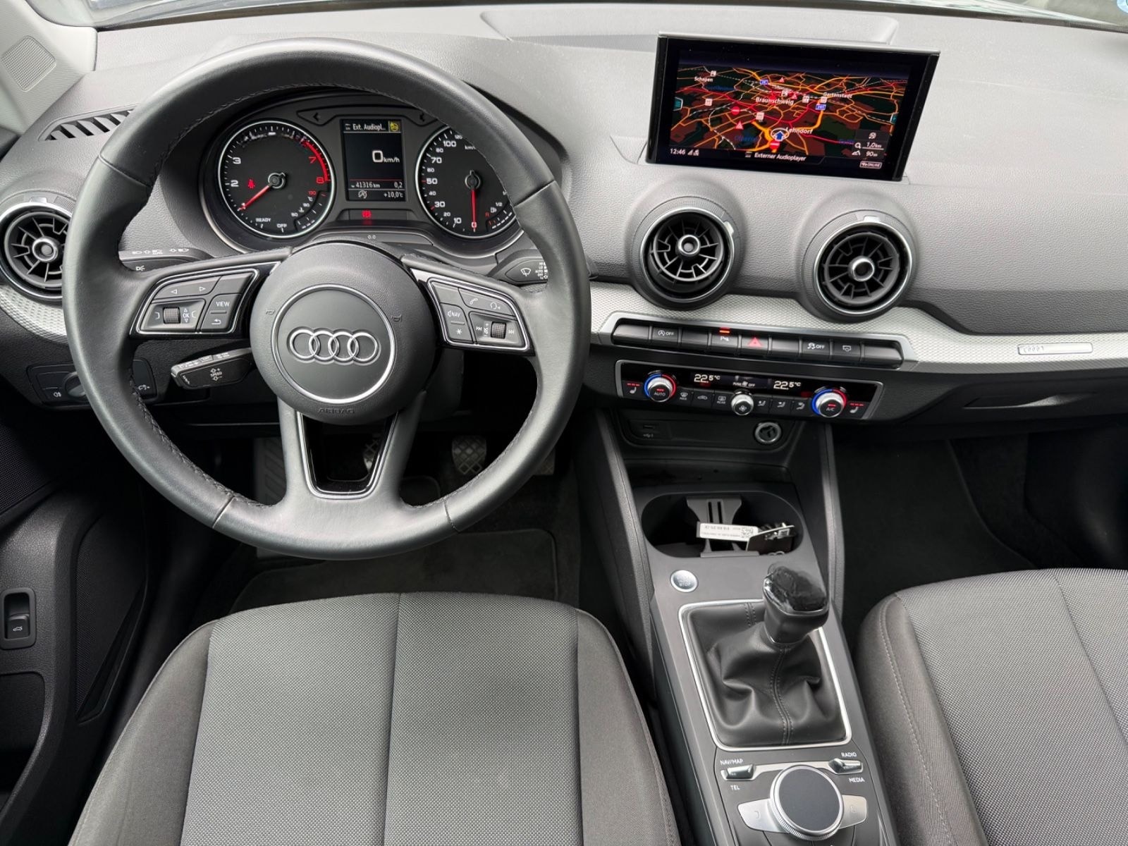 Audi Q2*30TFSI*Navi*Kamera*Sitzh*Alu*Tempo* foto 5