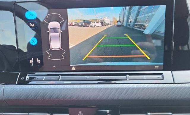 Volkswagen Golf VIII 1.5 TSI ACTIVE STANDHZ+RFK+HEAD-UP+NAV foto 17